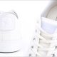 「アダムエロペ」から純白のCONVERSEスニーカー発売